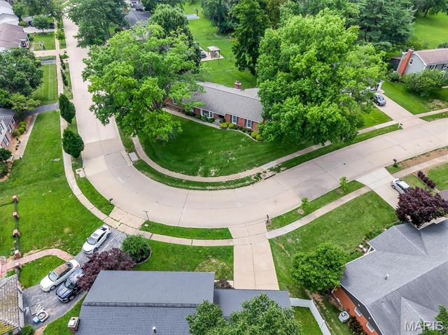 343 Ridge Trail Drive, Chesterfield, MO 63017