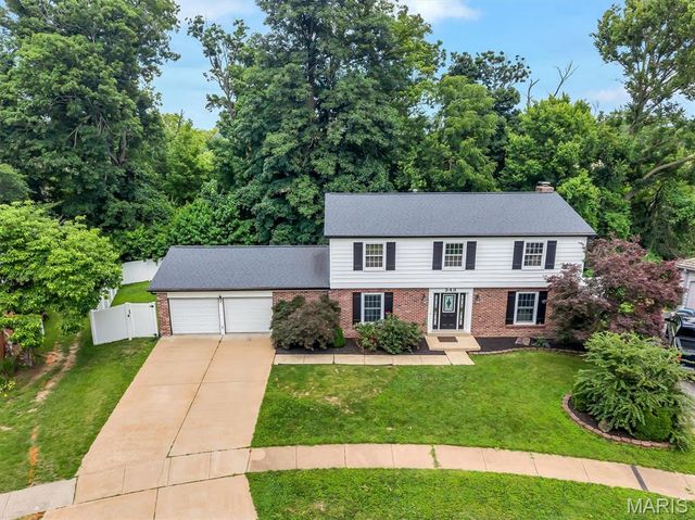 343 Ridge Trail Drive, Chesterfield, MO 63017