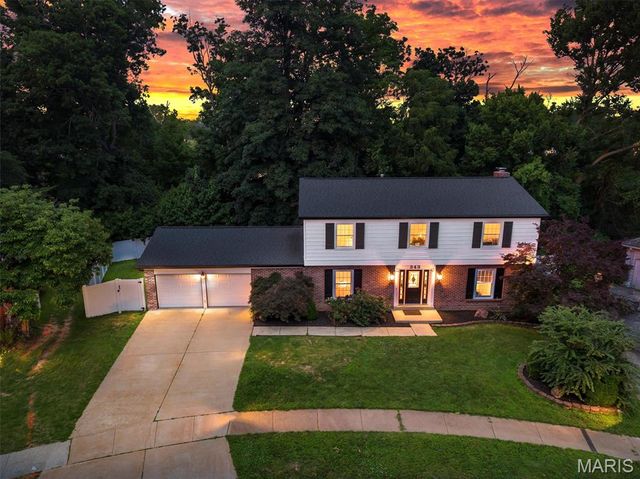 343 Ridge Trail Drive, Chesterfield, MO 63017