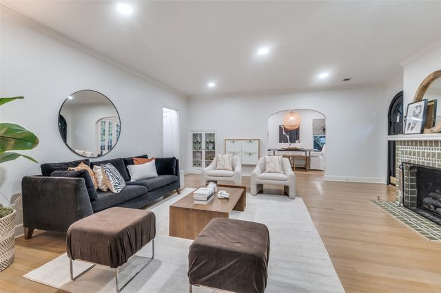919 Cordova Street, Dallas, TX 75223