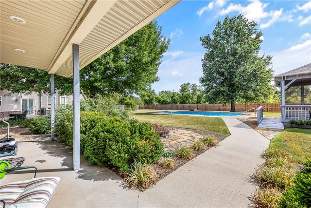 702 N 27th Street, Rogers, AR 72756
