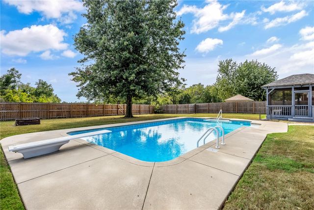 702 N 27th Street, Rogers, AR 72756