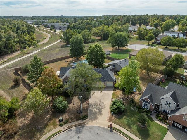 702 N 27th Street, Rogers, AR 72756