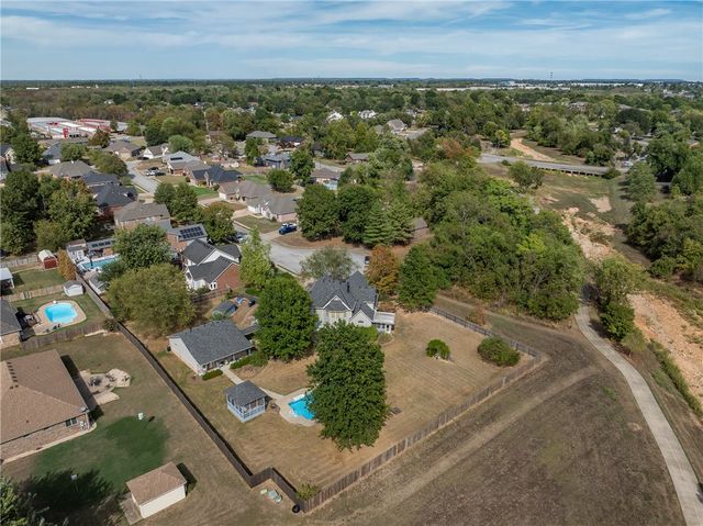 702 N 27th Street, Rogers, AR 72756