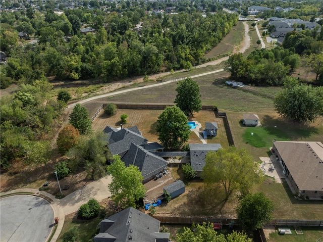 702 N 27th Street, Rogers, AR 72756