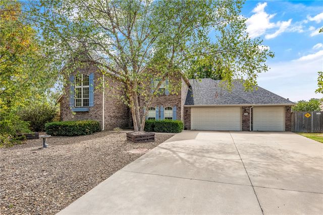 702 N 27th Street, Rogers, AR 72756