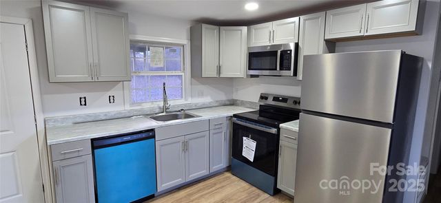 3148 Jones Wade Road, Hudson, NC 28638