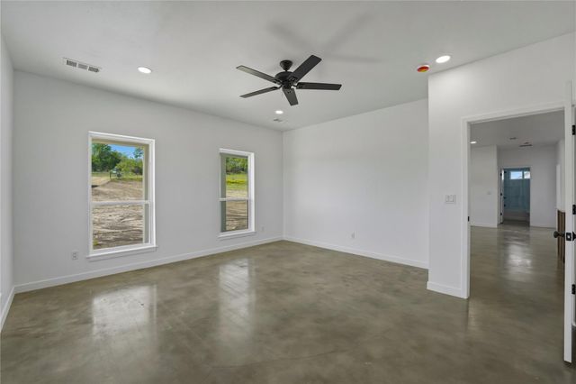 9391 Hajovsky RD, La Grange, TX 78945