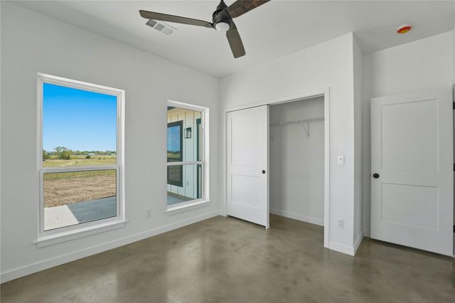 9391 Hajovsky RD, La Grange, TX 78945