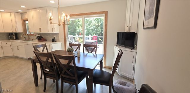 15485 Albion Road, Strongsville, OH 44136