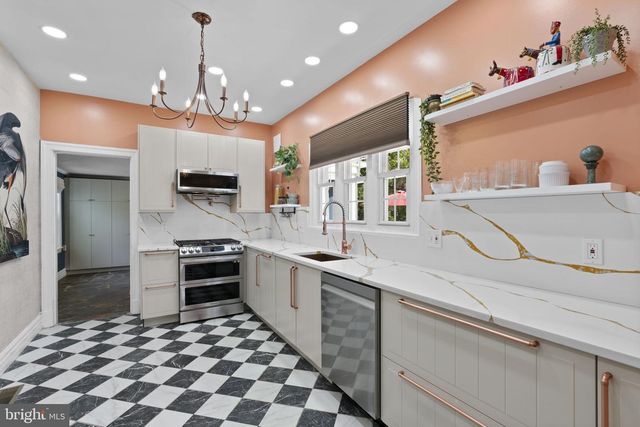 4809 WOODSIDE RD, Baltimore, MD 21229