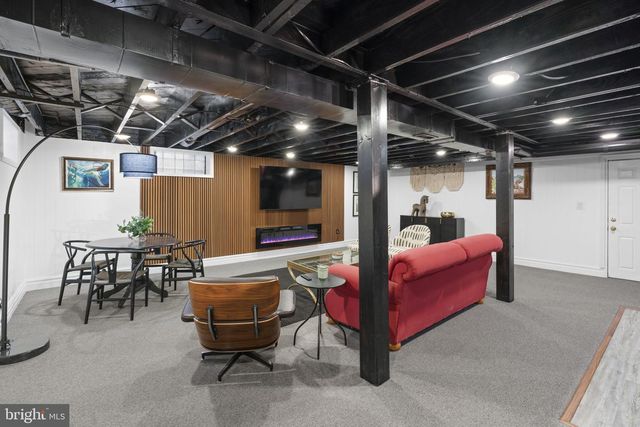 4809 WOODSIDE RD, Baltimore, MD 21229