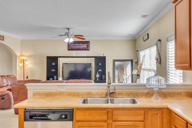 1077 Marne Blvd, Hinesville, GA 31313