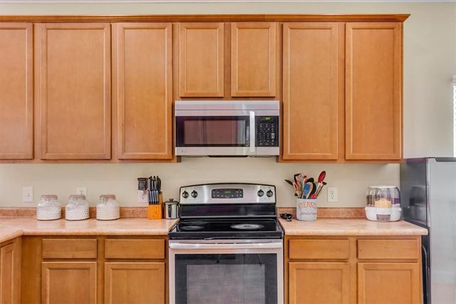 1077 Marne Blvd, Hinesville, GA 31313