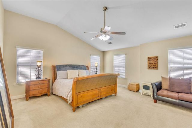 1077 Marne Blvd, Hinesville, GA 31313