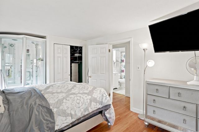 16 Edgelawn Ave, Chelmsford, MA 01863