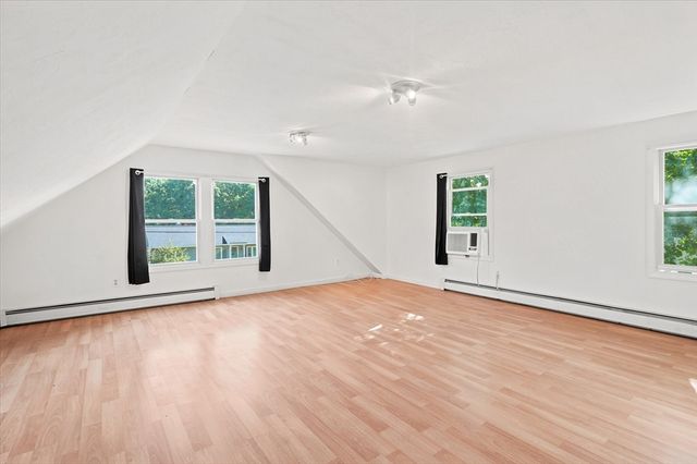 16 Edgelawn Ave, Chelmsford, MA 01863