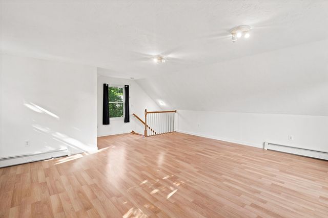 16 Edgelawn Ave, Chelmsford, MA 01863