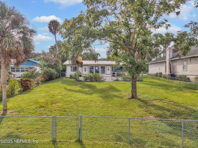 115 SUNSET POINT Road, East Palatka, FL 32131