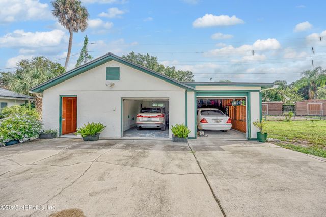 115 SUNSET POINT Road, East Palatka, FL 32131