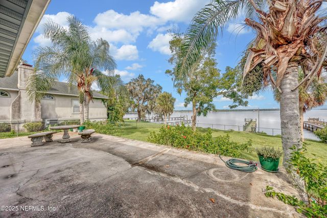 115 SUNSET POINT Road, East Palatka, FL 32131