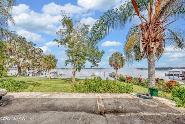 115 SUNSET POINT Road, East Palatka, FL 32131
