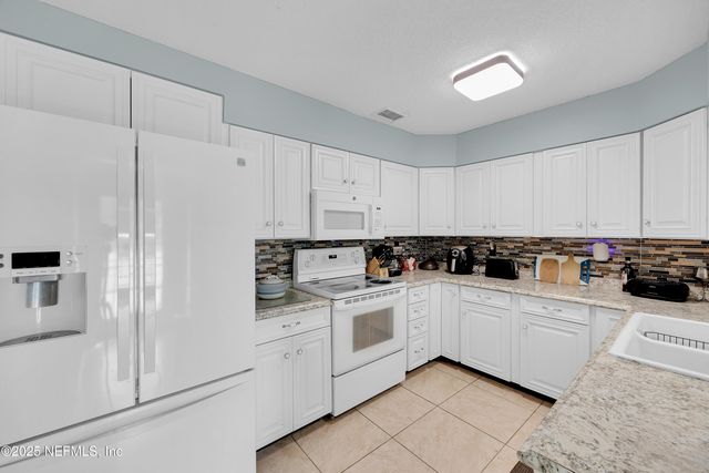 115 SUNSET POINT Road, East Palatka, FL 32131