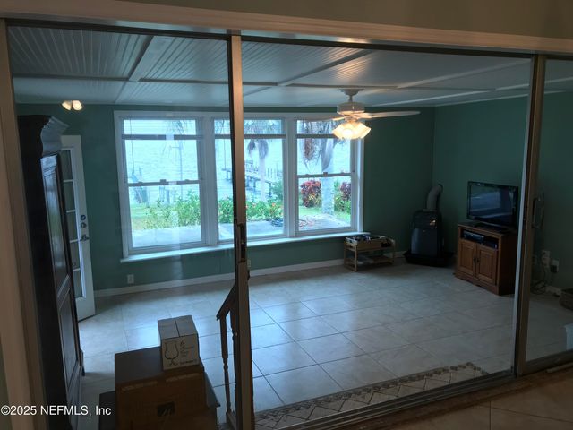 115 SUNSET POINT Road, East Palatka, FL 32131