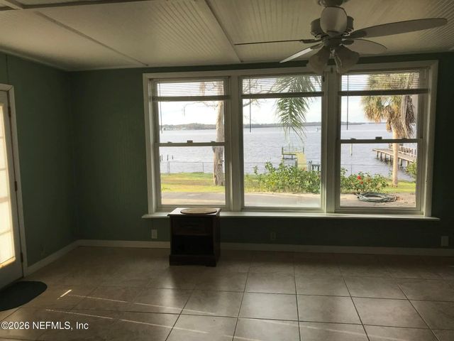 115 SUNSET POINT Road, East Palatka, FL 32131