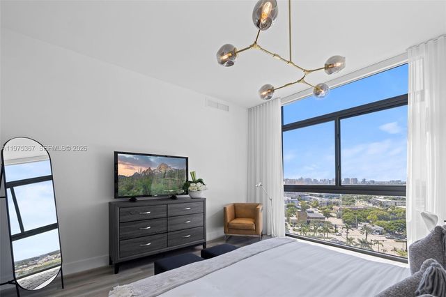 101 Diplomat Pkwy 0910, Hallandale Beach, FL 33009