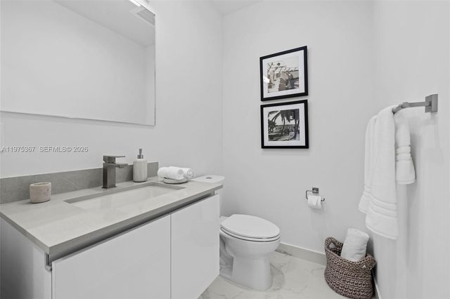 101 Diplomat Pkwy 0910, Hallandale Beach, FL 33009