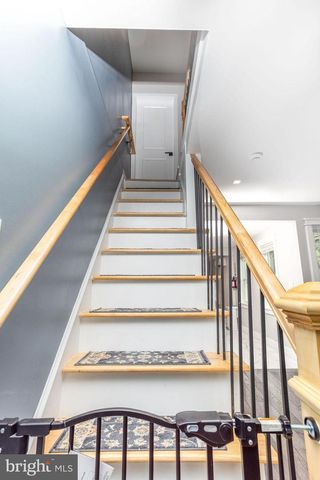 475 LOCUST AVE, Burlington, NJ 08016