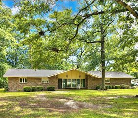 1407 Hiawatha, Dothan, AL 36303
