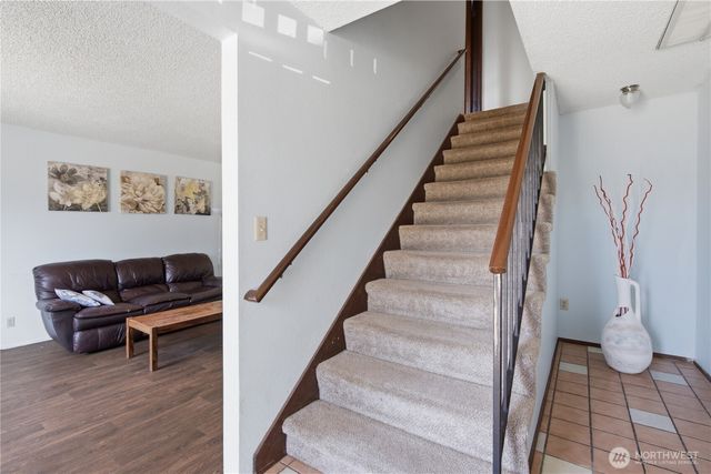 3706 S 255th Place, Kent, WA 98032