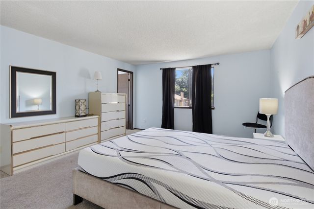 3706 S 255th Place, Kent, WA 98032