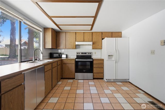 3706 S 255th Place, Kent, WA 98032