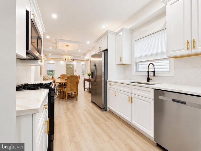 2709 OAKLEY AVE, Baltimore, MD 21215