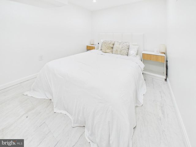 2709 OAKLEY AVE, Baltimore, MD 21215