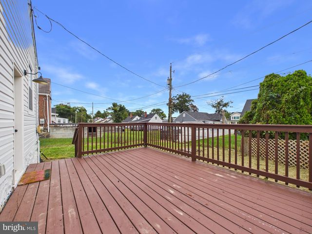 2709 OAKLEY AVE, Baltimore, MD 21215