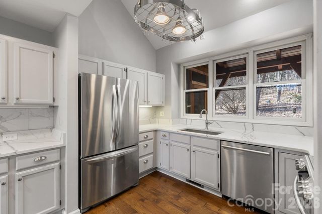 451 Crescent Trail, Highlands, NC 28741