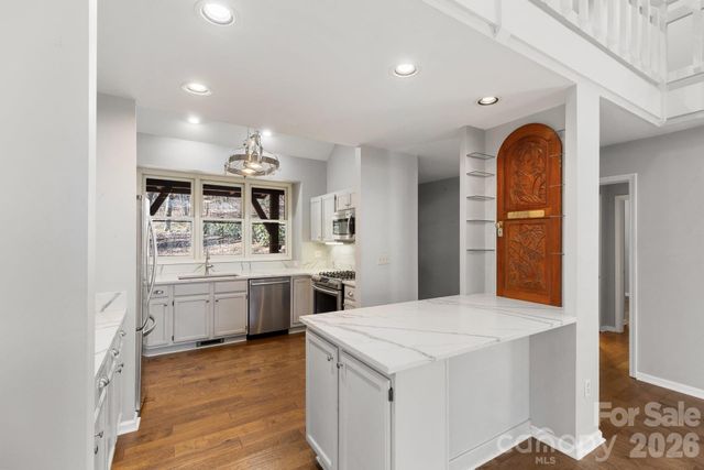 451 Crescent Trail, Highlands, NC 28741