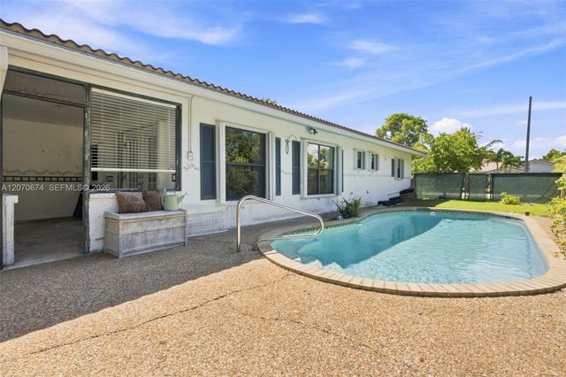 4121 NW 78th Way, Coral Springs, FL 33065