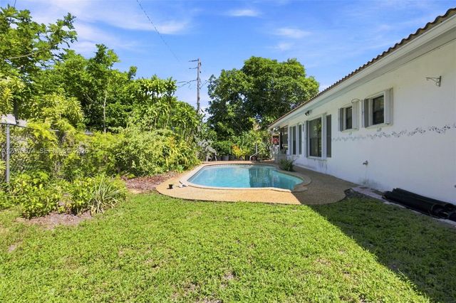 4121 NW 78th Way, Coral Springs, FL 33065