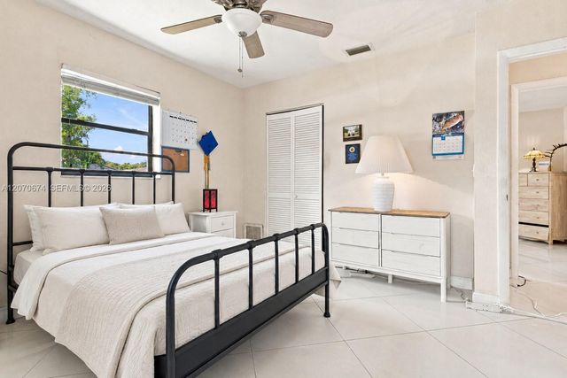 4121 NW 78th Way, Coral Springs, FL 33065