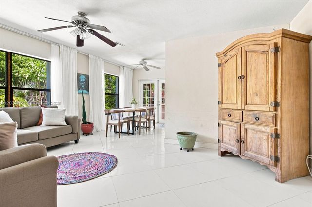 4121 NW 78th Way, Coral Springs, FL 33065
