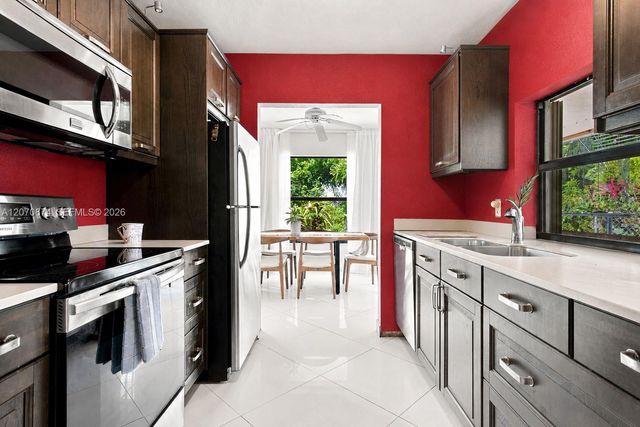 4121 NW 78th Way, Coral Springs, FL 33065