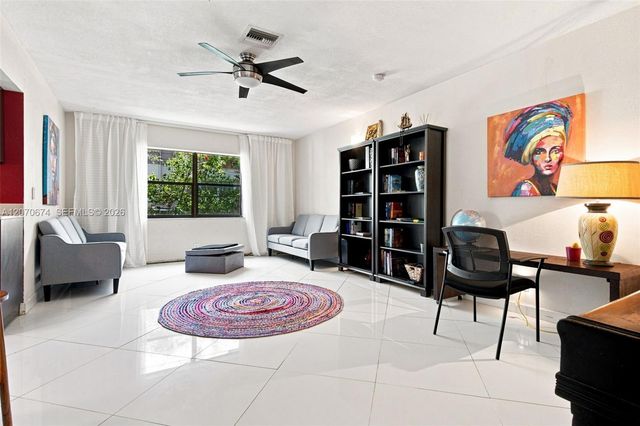 4121 NW 78th Way, Coral Springs, FL 33065