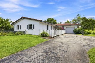 4121 NW 78th Way, Coral Springs, FL 33065