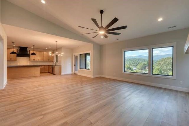 1458 Montana Lane, Hiawassee, GA 30546