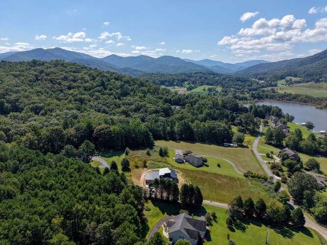 1458 Montana Lane, Hiawassee, GA 30546
